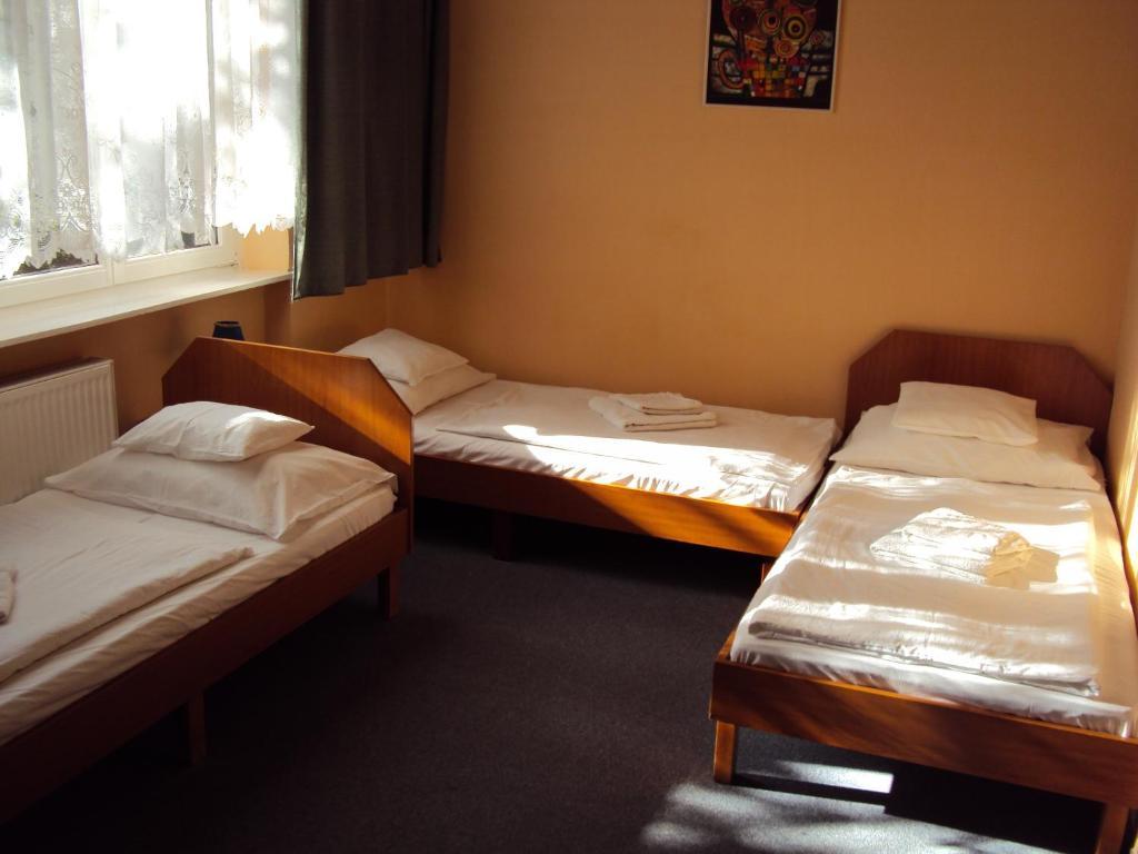 Fuezi Panzio Bed & Breakfast Шопрон Стая снимка